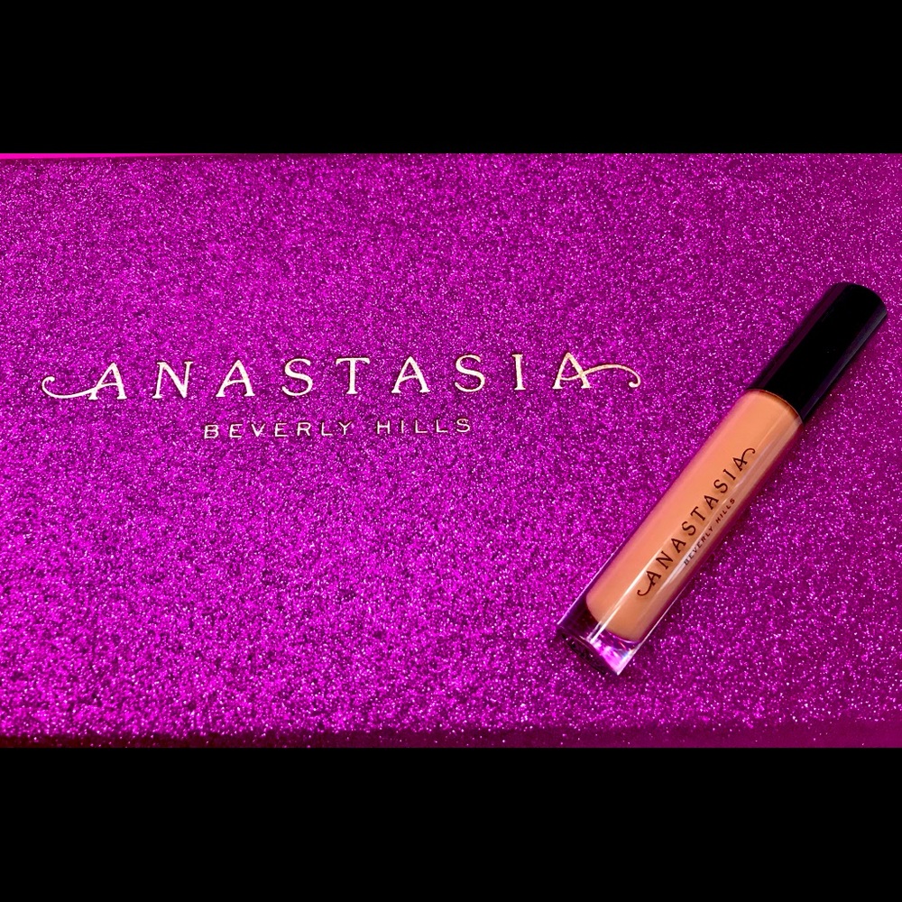 Anastasia Beverly Hills Lipgloss in Undressed